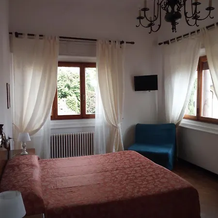 Hotel La Vela-castello Il Rifugio 3*