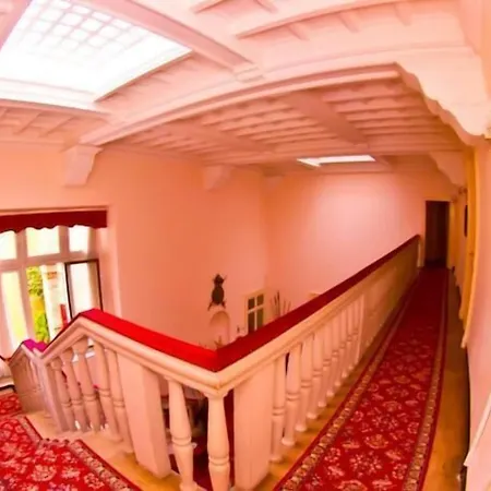 La Vela-castello Il Rifugio Hotel 3*