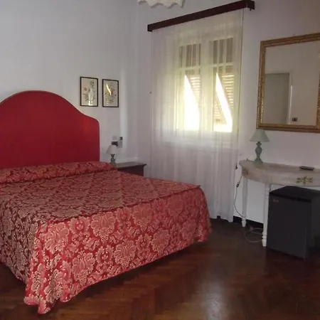 מלון La Vela-castello Il Rifugio