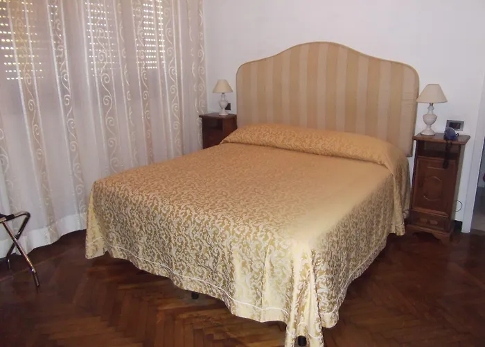 Hotel La Vela-castello Il Rifugio 3*