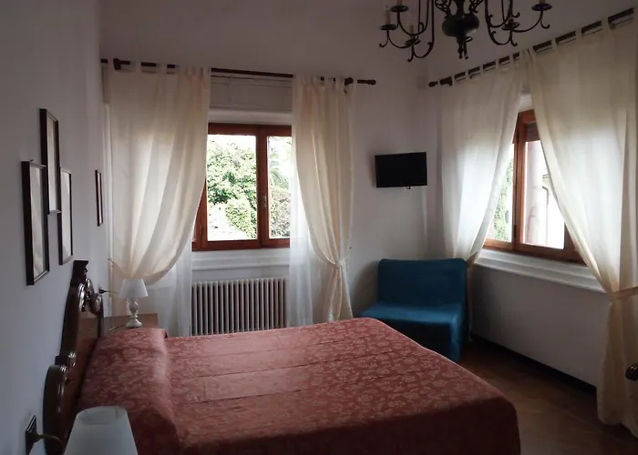 Hotel La Vela-castello Il Rifugio 3*